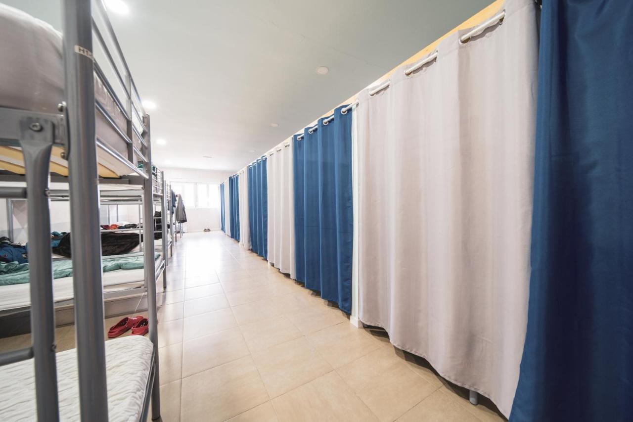 Albergue Barullo - Cubiculos - Literas - Habitaciones ساريا المظهر الخارجي الصورة
