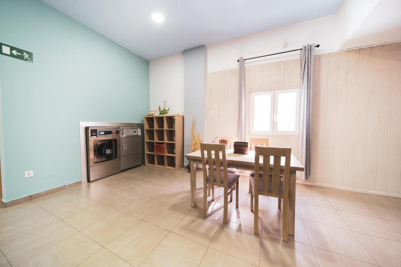 Albergue Barullo - Cubiculos - Literas - Habitaciones ساريا المظهر الخارجي الصورة