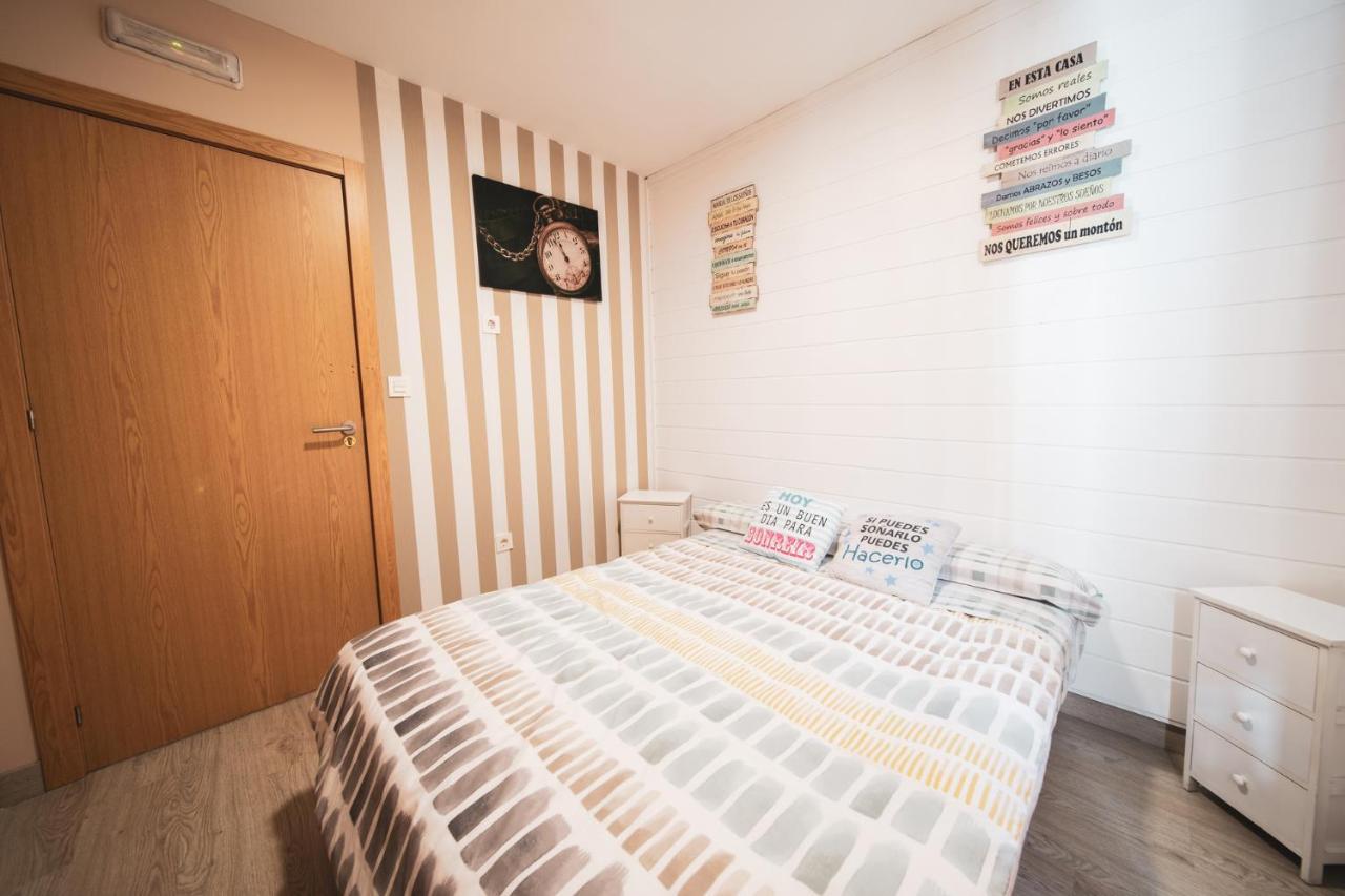 Albergue Barullo - Cubiculos - Literas - Habitaciones ساريا المظهر الخارجي الصورة