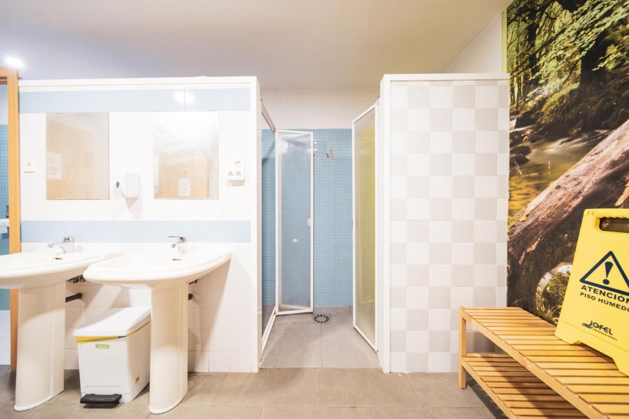 Albergue Barullo - Cubiculos - Literas - Habitaciones ساريا المظهر الخارجي الصورة