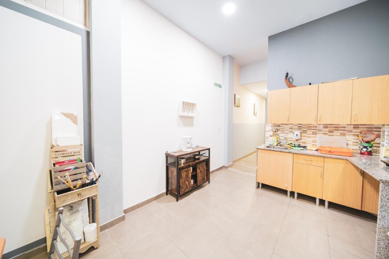 Albergue Barullo - Cubiculos - Literas - Habitaciones ساريا المظهر الخارجي الصورة