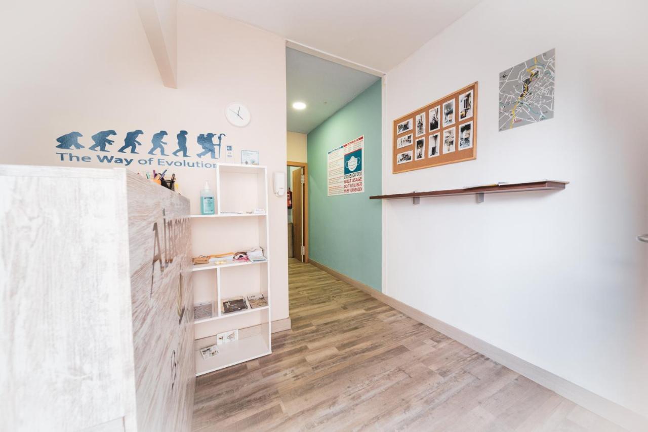Albergue Barullo - Cubiculos - Literas - Habitaciones ساريا المظهر الخارجي الصورة