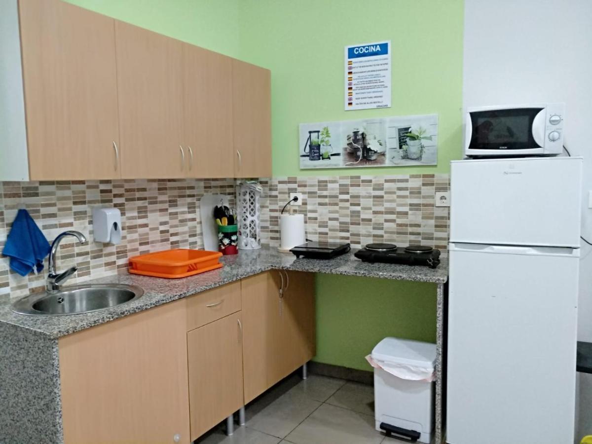 Albergue Barullo - Cubiculos - Literas - Habitaciones ساريا المظهر الخارجي الصورة