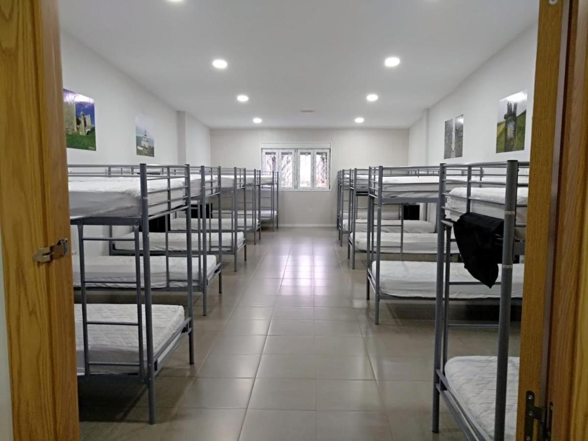Albergue Barullo - Cubiculos - Literas - Habitaciones ساريا المظهر الخارجي الصورة