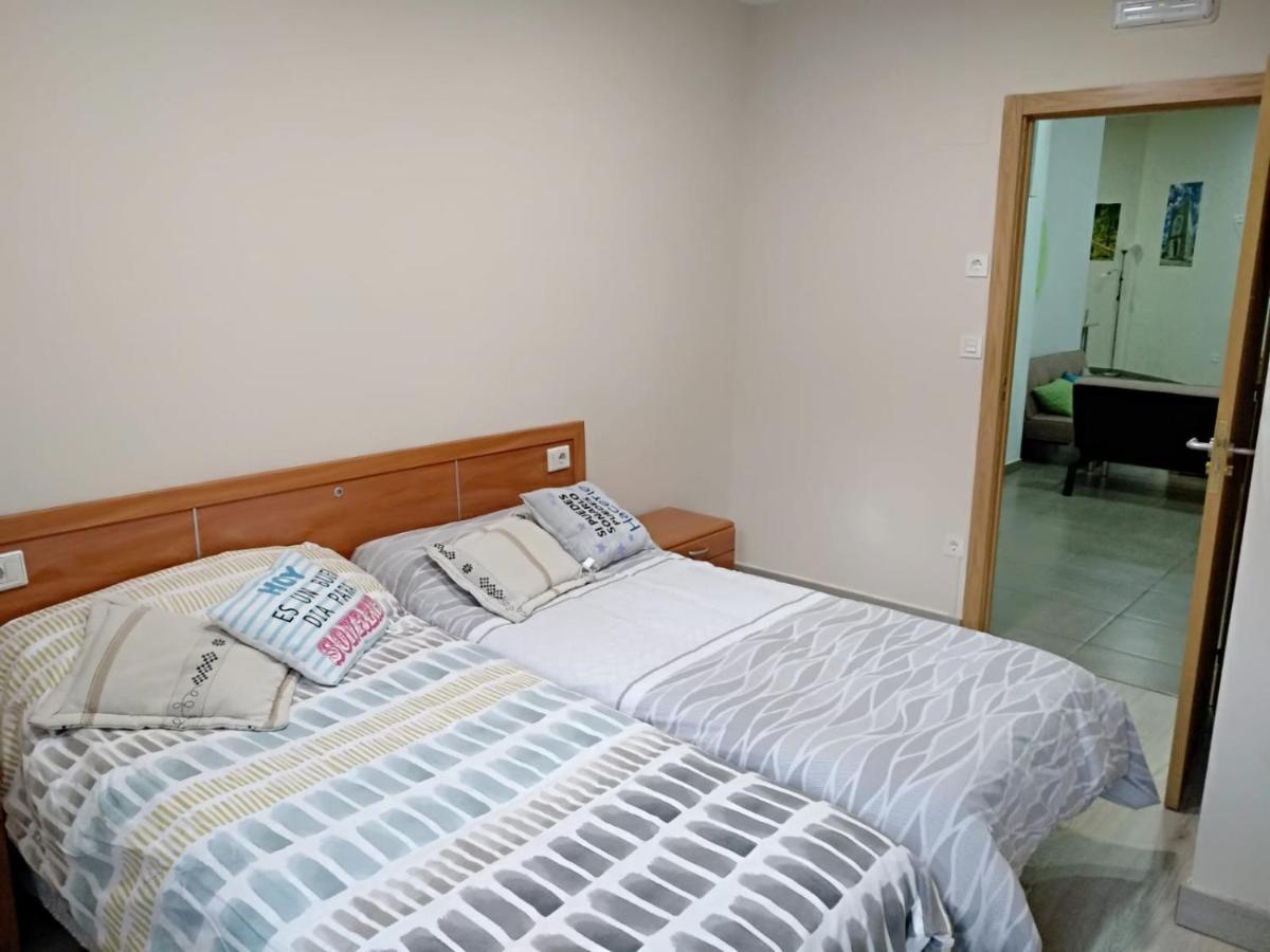 Albergue Barullo - Cubiculos - Literas - Habitaciones ساريا المظهر الخارجي الصورة