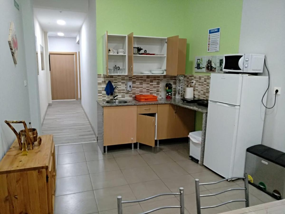 Albergue Barullo - Cubiculos - Literas - Habitaciones ساريا المظهر الخارجي الصورة